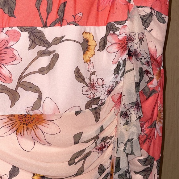 Floral Dress By Guess - Picture 4 of 9